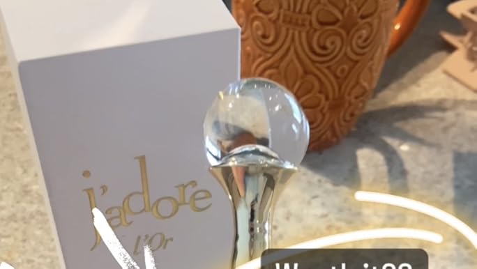 本日限定価格❤️Dior j'adore Parfum d'eau 30ml J'adore Parfum d'eau: Alcohol-Free Perfume, Floral Notes